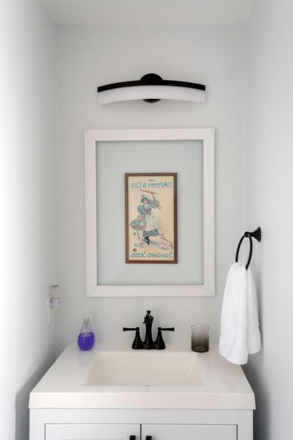 Queen Bed - Boston - Rm 3